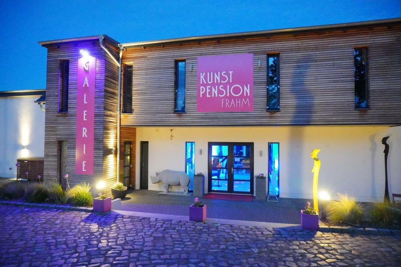 Kunst Pension Frahm Basthorst  Exterior foto